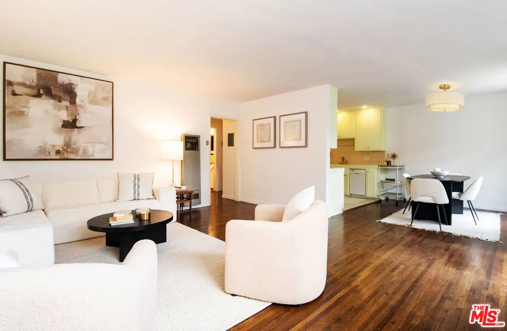 326 Hermosa Avenue 7, Long Beach, California 90802 home-pic-5